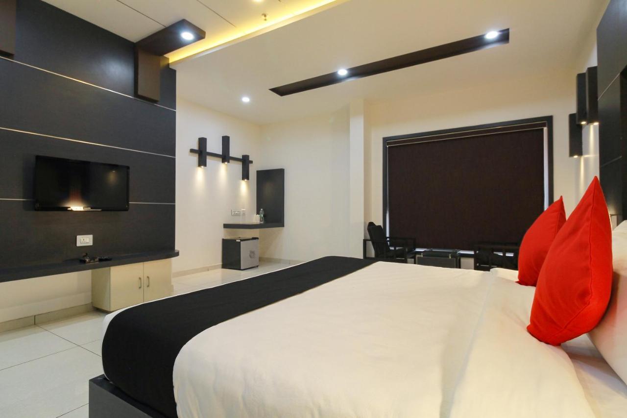 Le Moshe Inn Ferokh Exterior photo